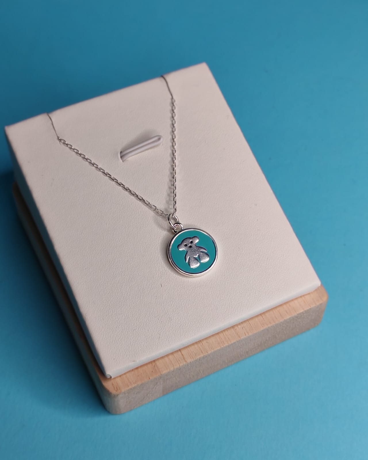 Collar Medalla Turquesa Con Osito