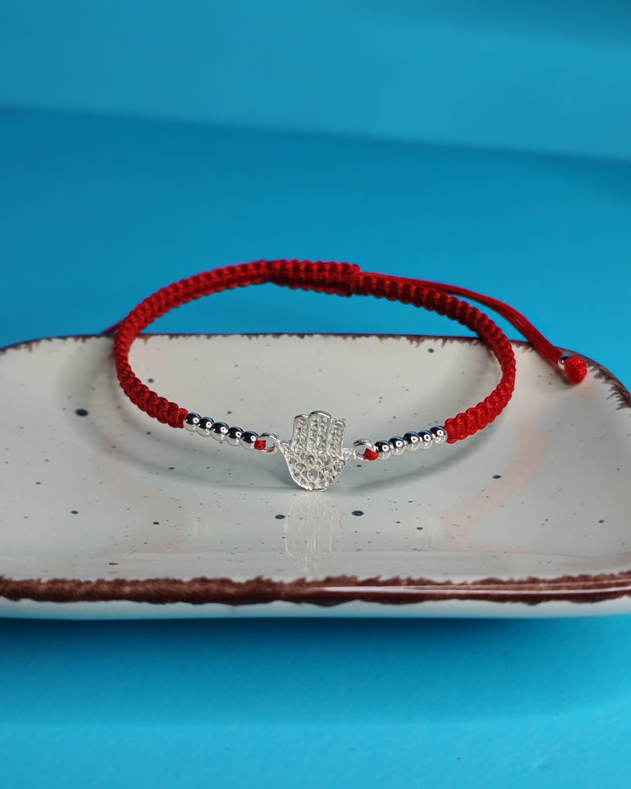 Pulsera De Protecciòn Hilo Rojo Con Bolitas De Plata Mano De Fatima