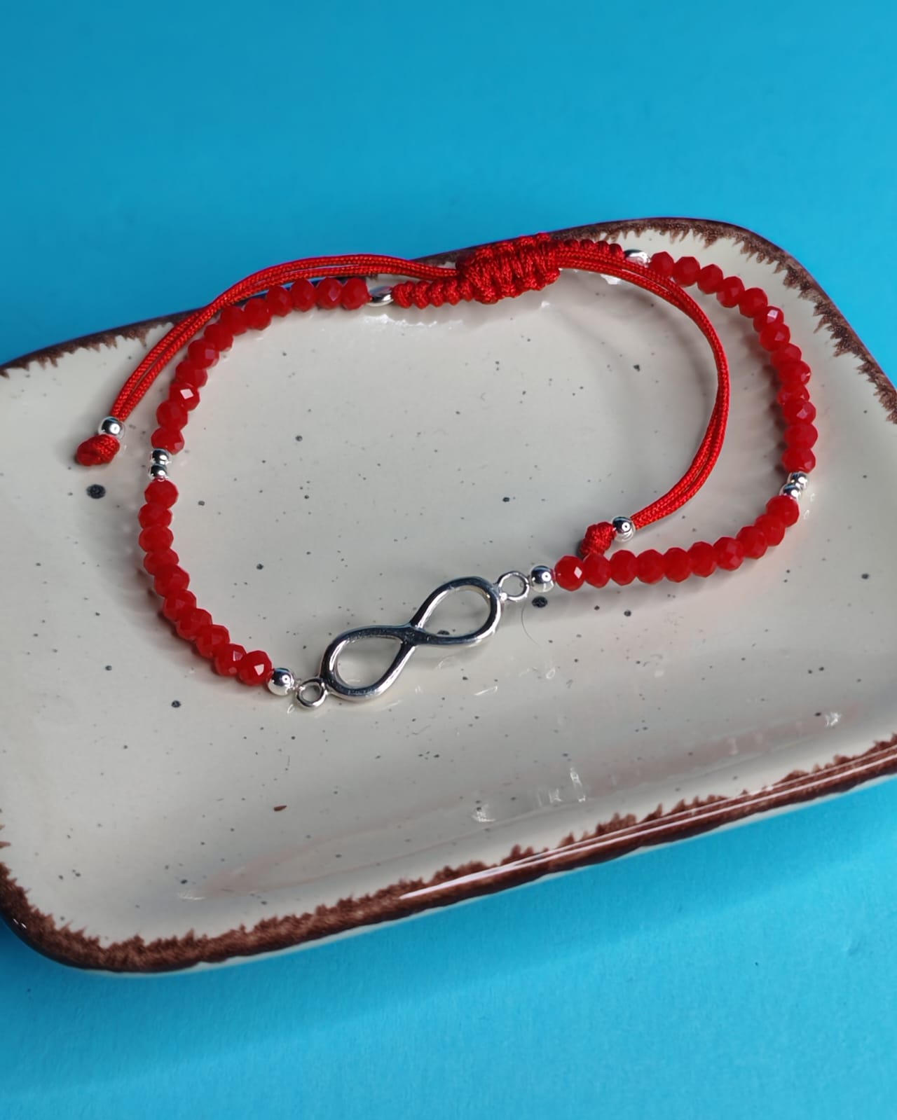 Pulsera De Protecciòn Hilo Rojo Con Cristales Rojos Infinito