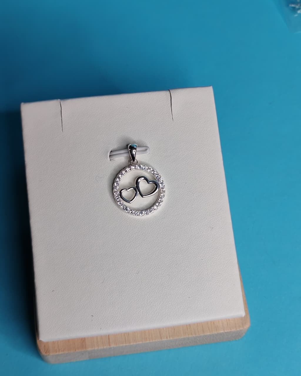 Colgante Dos Corazones Microcircones