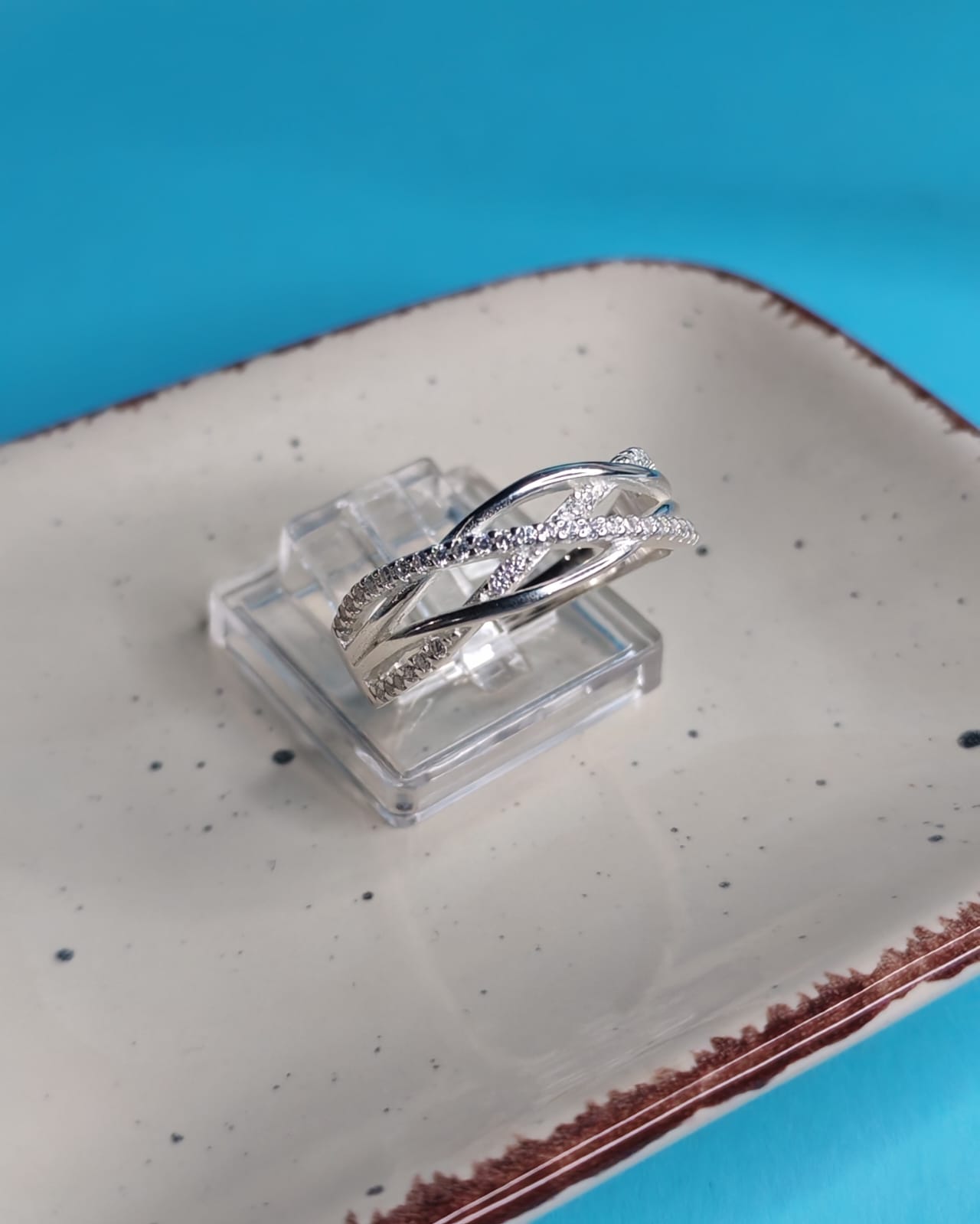 Anillo Entrelazado Microcircones
