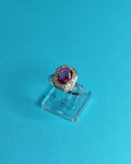 Anillo Circòn Fucsia Con Microcircones Blancos Diseño Rectangular