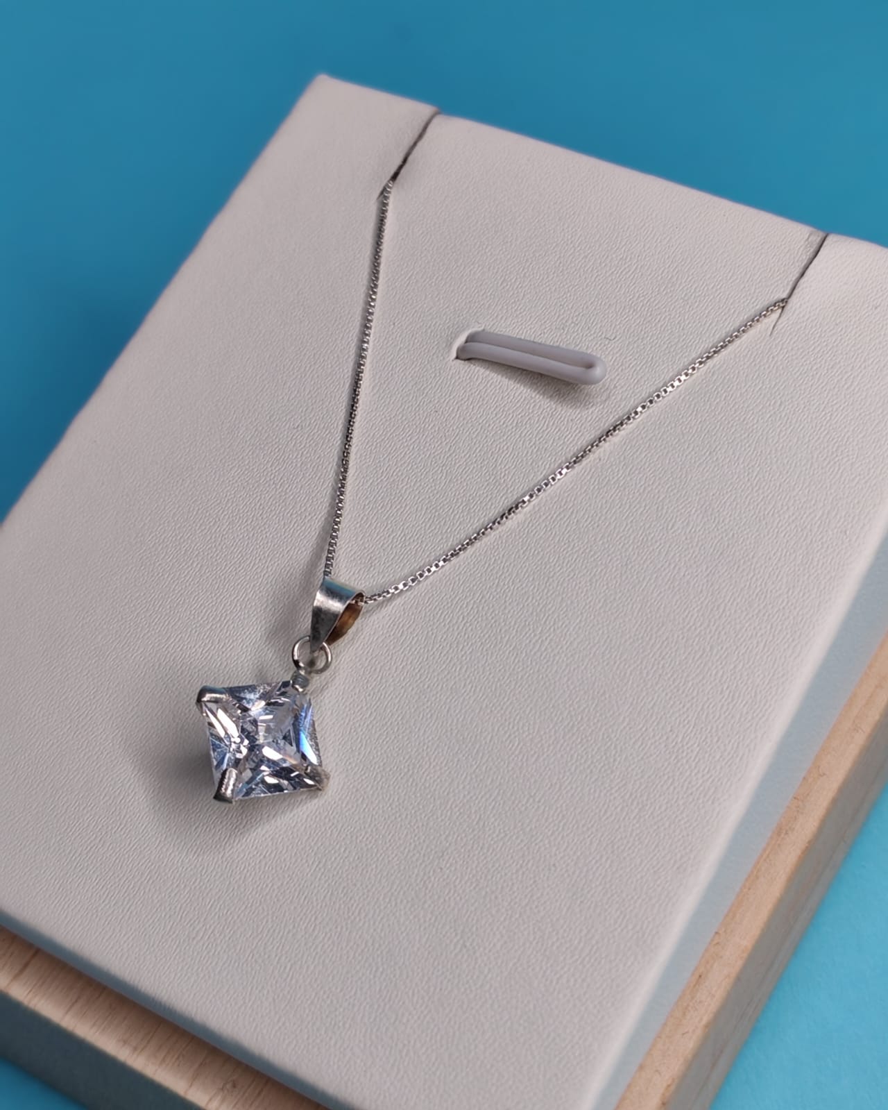 Collar Punto De Luz