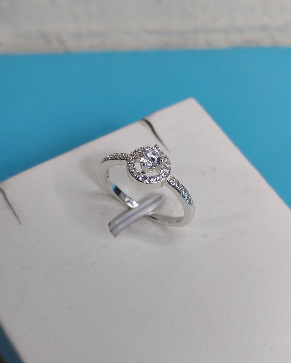 Anillo Circòn Redondo Microcircones Externos