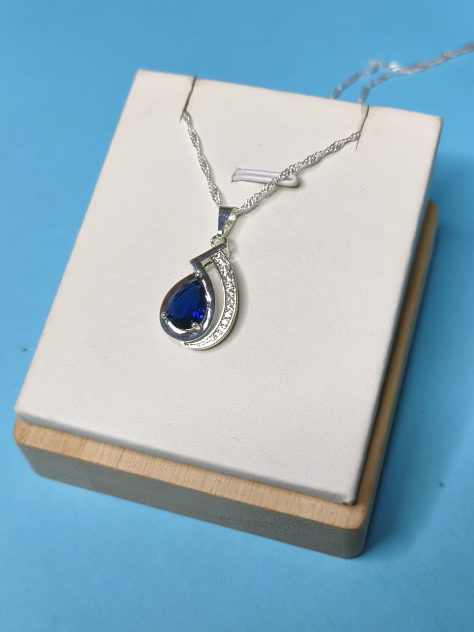 Collar Gota Azul Linea Microcircones