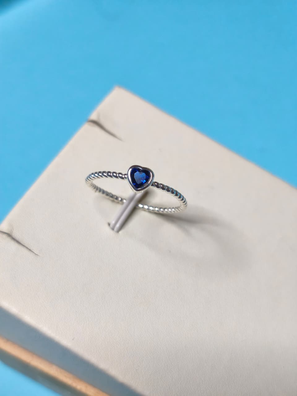 Anillo Solitario Corazon Azul