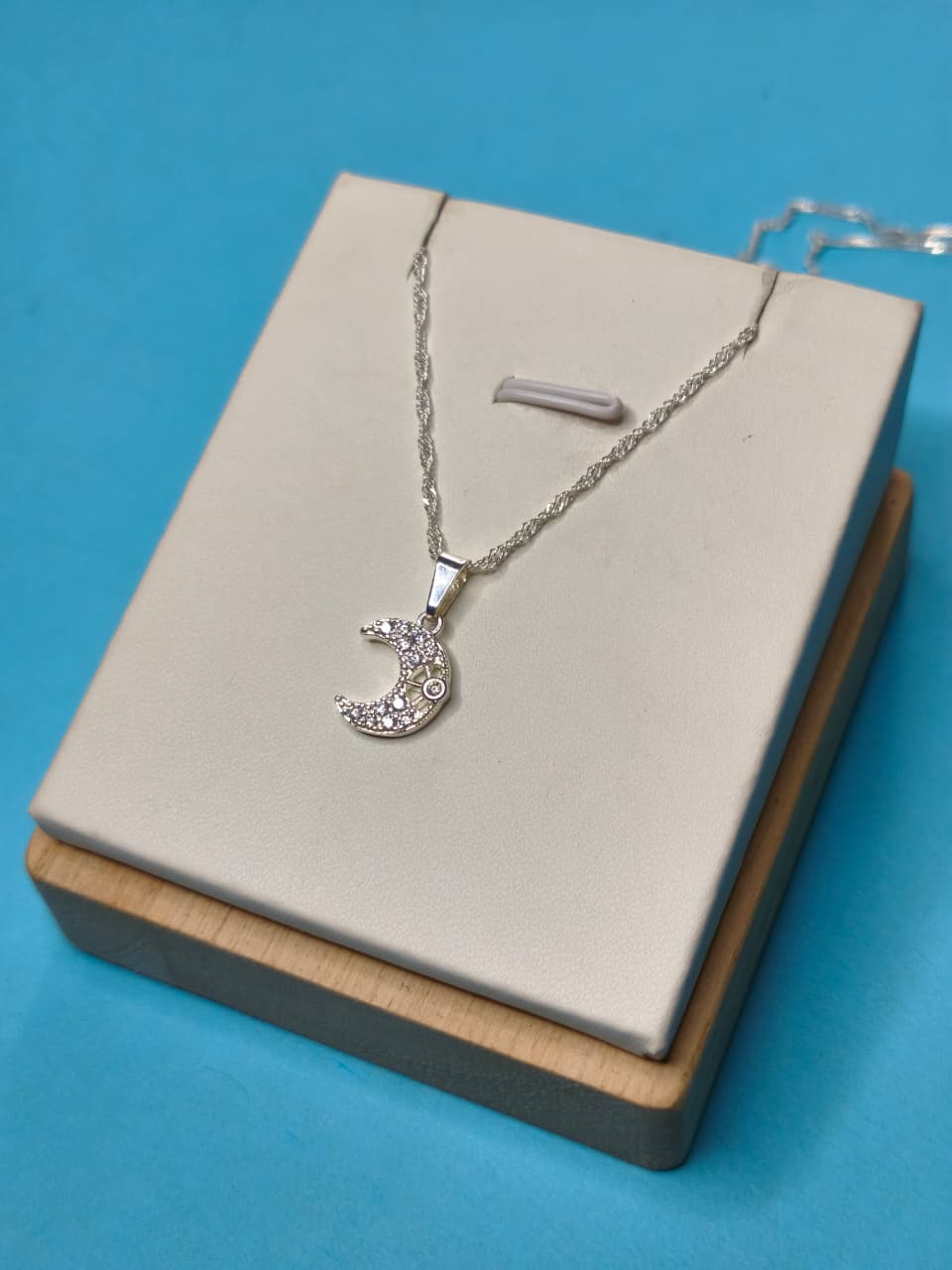 Collar Microcircones Luna