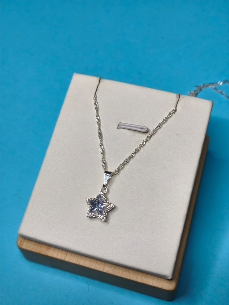 Collar Esrella Circones