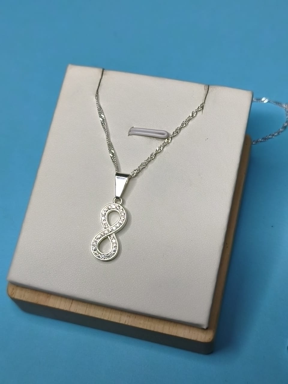 Collar Infinito Circones